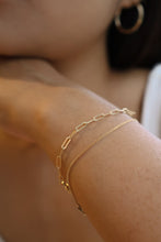 Load image into Gallery viewer, The Paperclip Bracelet - Gold filled
