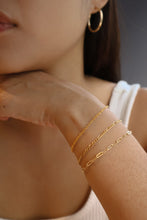 Load image into Gallery viewer, The Singapore Chain Bracelet - Gold filled
