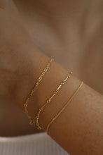 Load image into Gallery viewer, The Dainty Bar Bracelet - Gold filled
