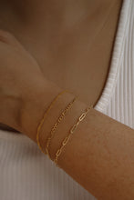 Load image into Gallery viewer, The Singapore Chain Bracelet - Gold filled
