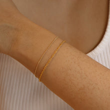 Load image into Gallery viewer, The Singapore Chain Bracelet - Gold filled
