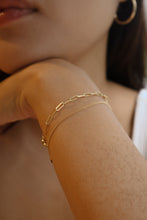 Load image into Gallery viewer, The Paperclip Bracelet - Gold filled
